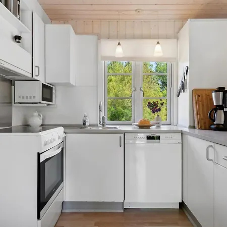 Nis - 200m From The Sea By Interhome Feriehus *